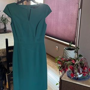 Antonio Melani NWOT size 0 green sheath dress.